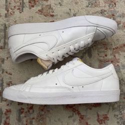 Nike Blazer Low '77 'Triple White' In Excellent condition 11 Women’s  