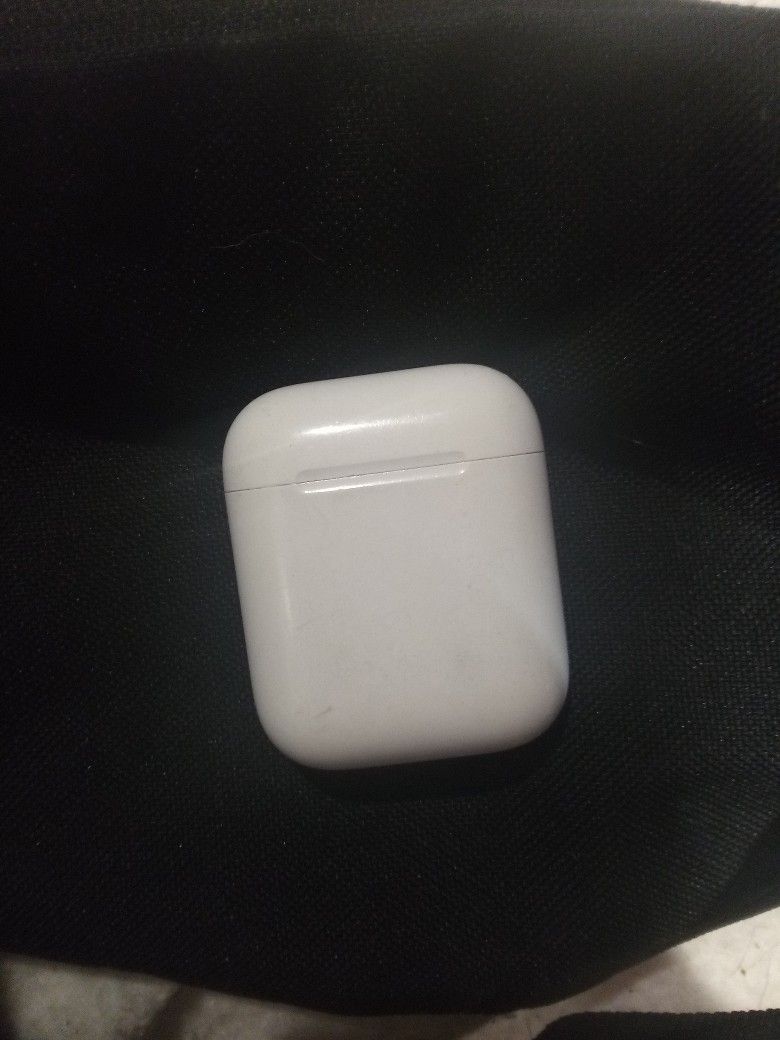 AirPods 1 Gen (2 Pairs) Plz Read