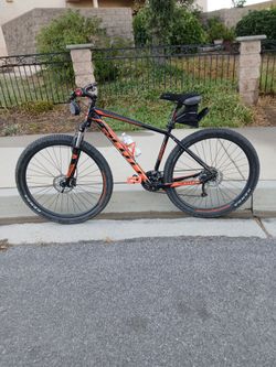Scott's 29 inch mountain bike like new