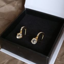  Diamond Earrings 