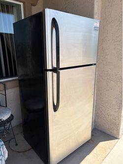 Frigidaire Fridge