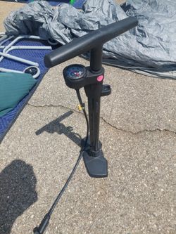 Recharger bicycle pump