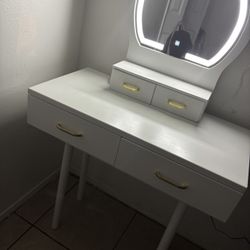 Vanity Mirror And Desk 