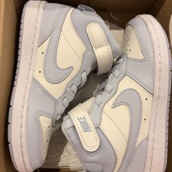 Nike Girls Size 13