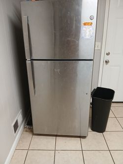 GE Refrigerator