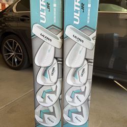 Wilson Ultra Jr Golf Clubs 7 Pc Set Girls LH Ultra Jr Junior Flex Shafts Wilson Grips
