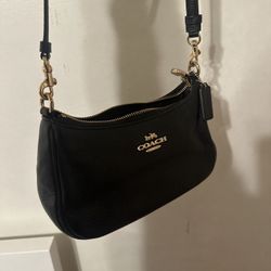 Coach Teri Black Pebbled leather Crossbody