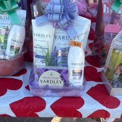 Valentines Day Gift Basket