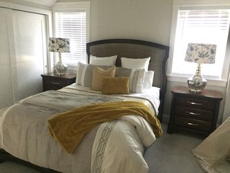 Queen Bedroom Furniture Set - bed, dresser, nightstands, mirror