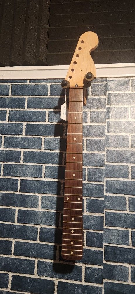 Fender Squier Stratocaster Fat Neck