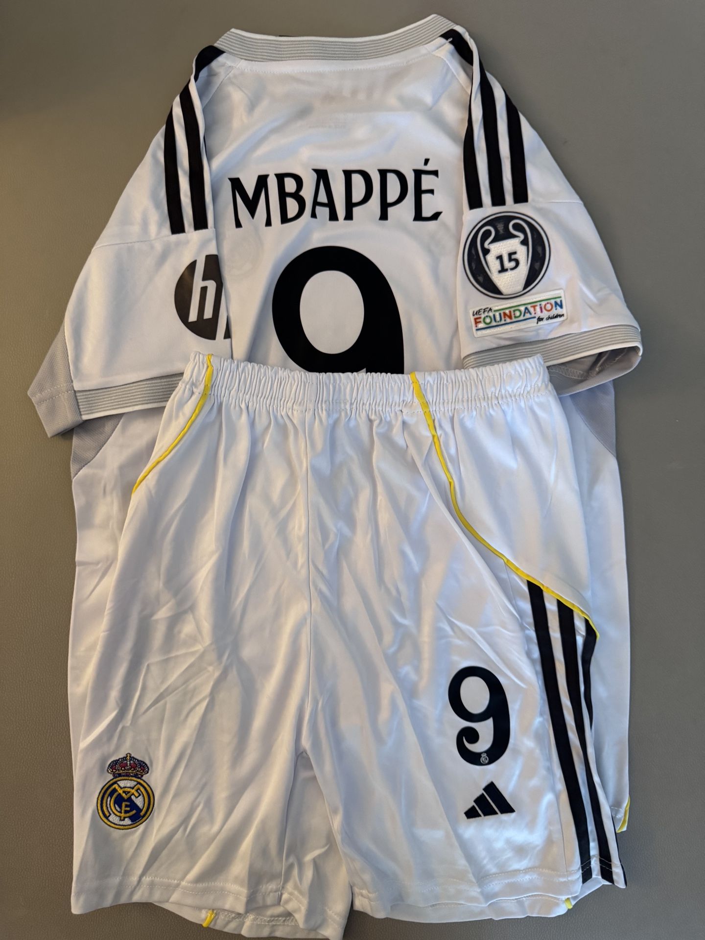 Mbappe Real Madrid Kids Set New Edition 2025/2026 Soccer Jersey