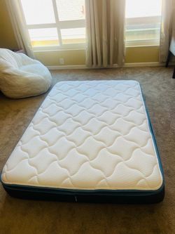 Free full size mattress in very good condition. Must pick up