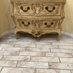 Decorative wooden chest