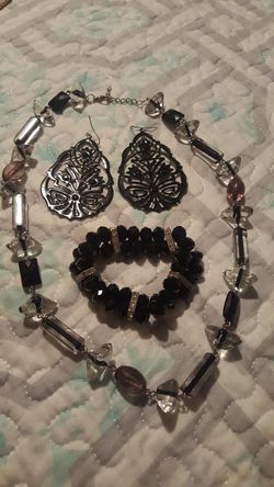 Bracelet & earing set