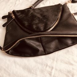 Cute Black Bag With Fur And Expansion Zippers