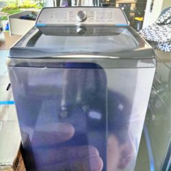 Washer and gas dryer set