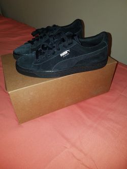 Puma Shoes size 6.5