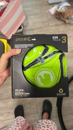 size 3 brand new Pro cat soccer ball puma size 3 brand new