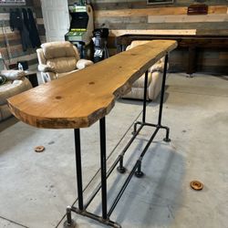 Custom live edge bar with stools