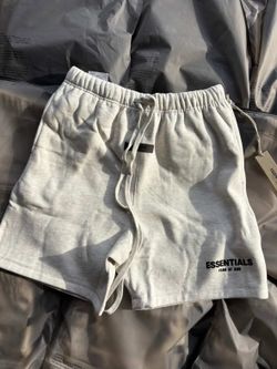 Light Oat Essential shorts