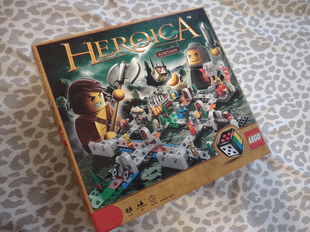 Rare Lego Heroica Fortaan Boardgame