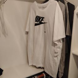 New Nike T Shirt 