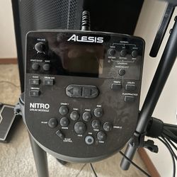 Alesis Nitro Electric Drum Set Plus DW5000 Double Bass Pedals