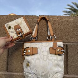 Vintage Coach Bumblee Bee Set 