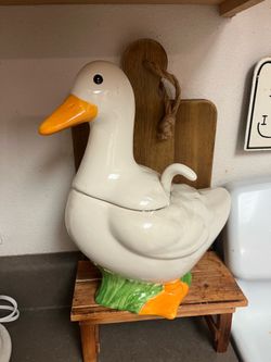 Vintage duck cook jar