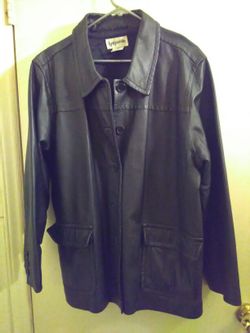 .NICE LADIES SIZE XL BLACK LEATHER JACKET