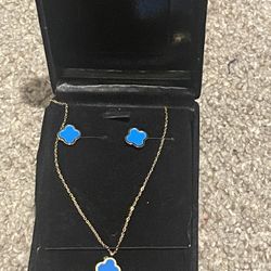 Four Leaf Clover Necklace With Earrings 