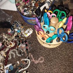 Jewlery And Arts And Crafts