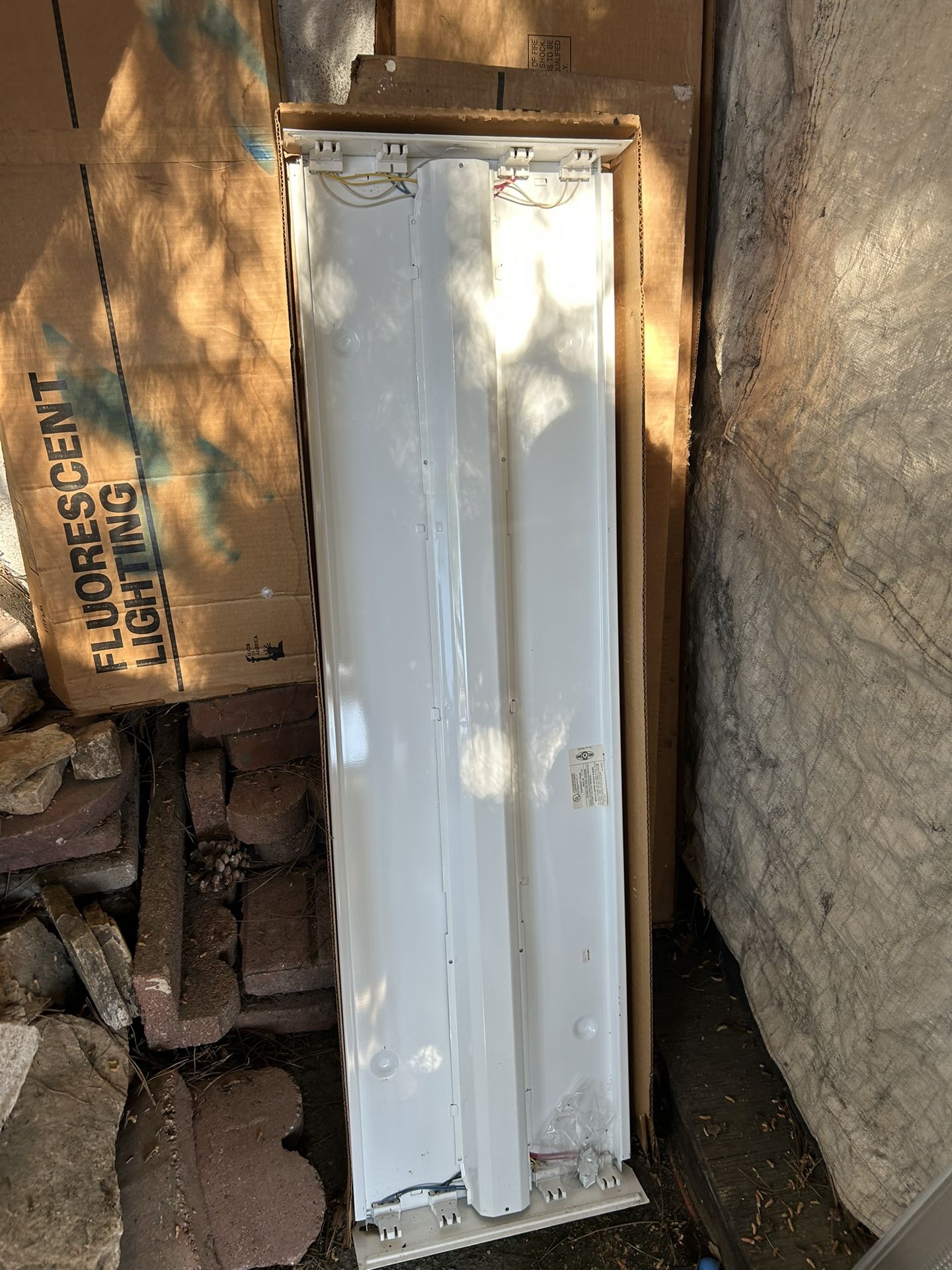 fluorescent light fixture, shop light utility fixture,$35 Ea Obo