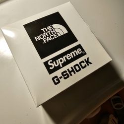 Watch GSHOCK Casio X Supreme X North Face. 