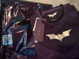YOUNGLA BATMAN PURPLE COMPRESSION LONG SLEEVE APP EXCLUSIVE IN HAND MEDIUM