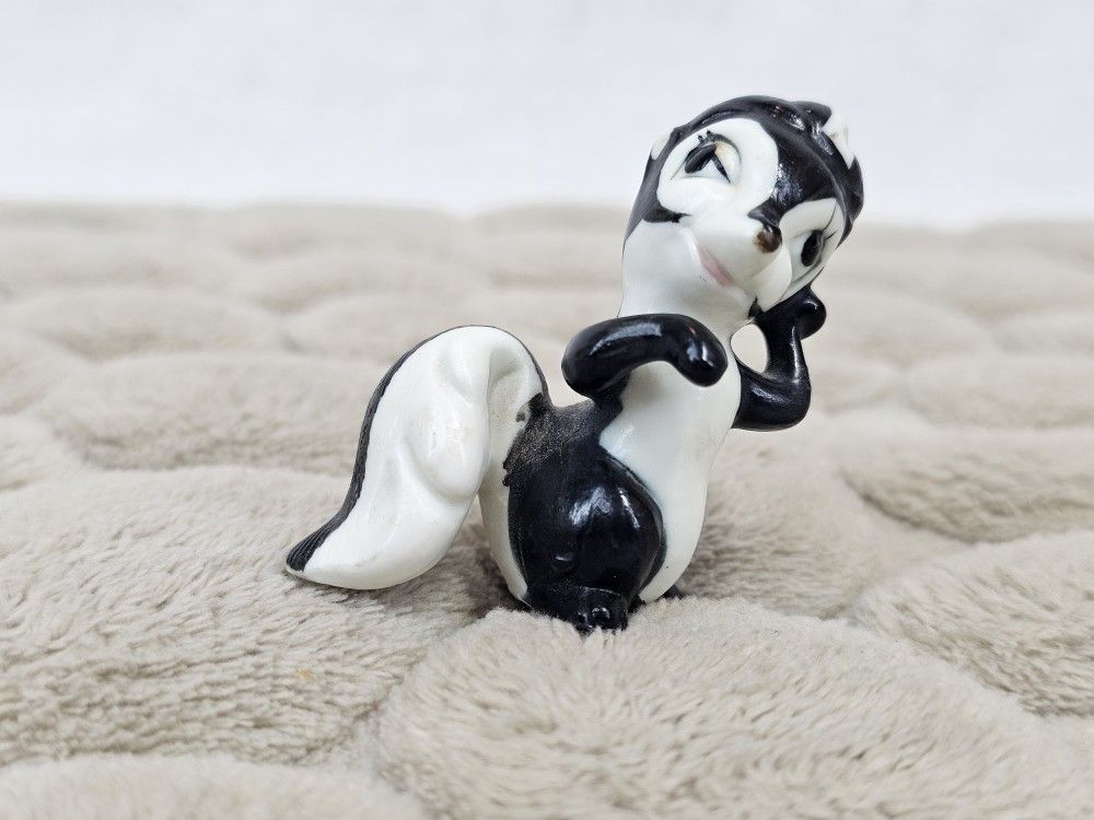 VTG MCM MINIATURE BONE CHINA PORCELAIN SKUNK FIGURINE