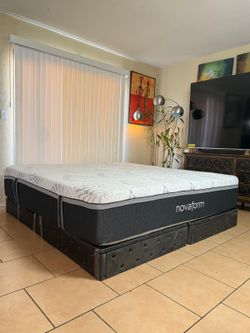 VERY NICE KING SIZE NOVAFORM MATTRESS AND PLATFORM BASES FOR SALE! IN EXCELLENT CONDITION, FREE DELIVERY