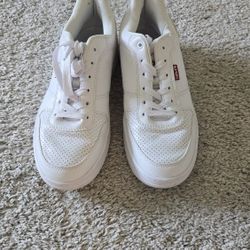 Women's Levi Shoes Size 8.5