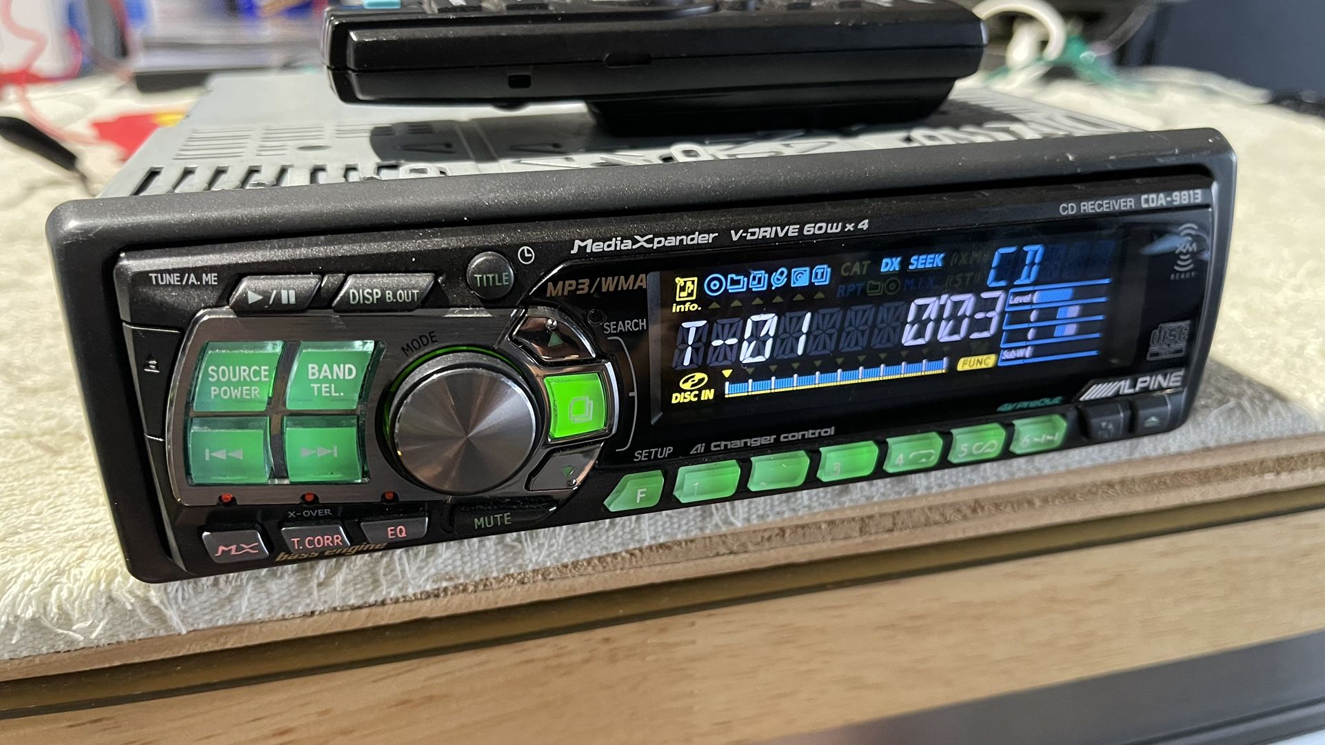 Like new Alpine CDA-9813