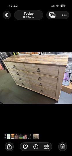 Dresser