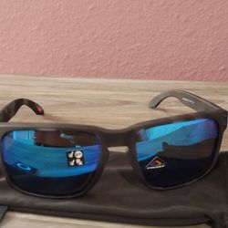 Holbrook Oakley 9102 Sunglasses 