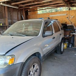 2006 Ford Escape 