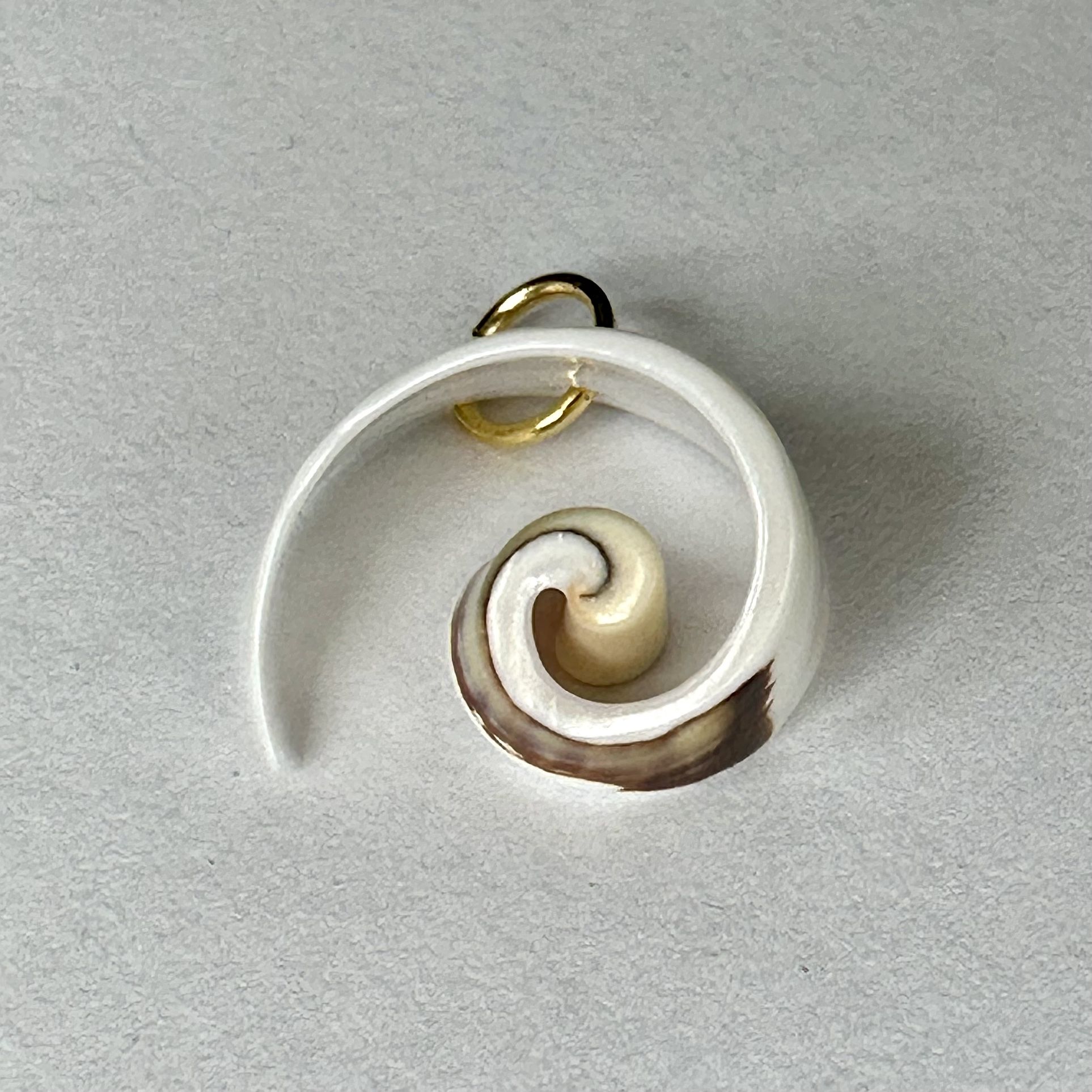 5 gorgeous new and vintage shell charm pendants
