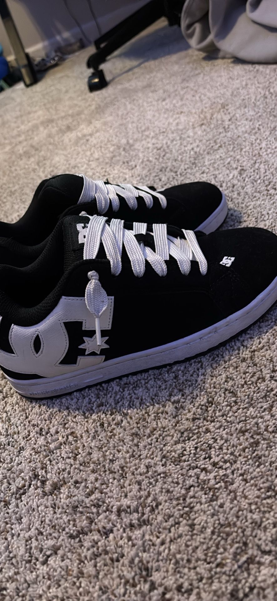 dc shoes size 8