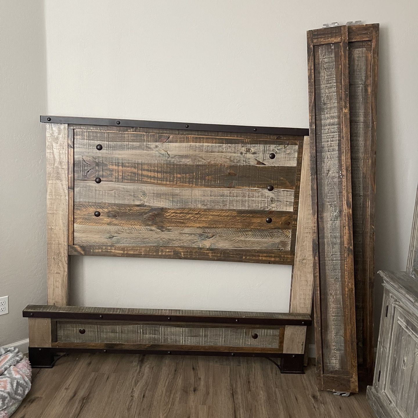 Queen Bed Frame Rustic Wood - 117th Ave & Deer Valley 