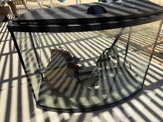 36 Gallon Aquarium With Filter , Heater, Bubbler And Bubbler Decoration