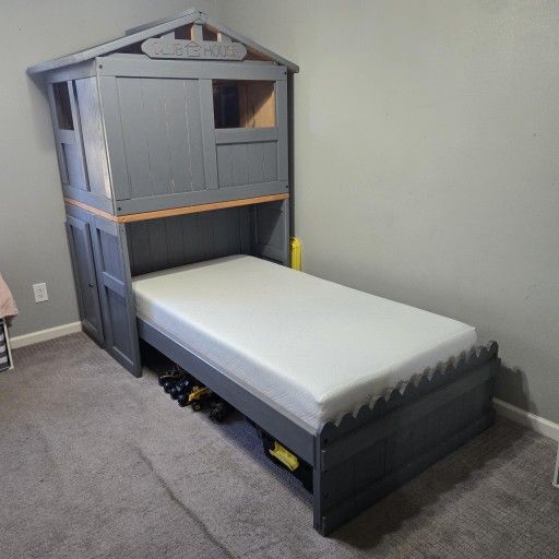 Solid Wood Clubhouse Twin Bed