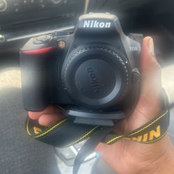 Nikon - D3500 24.2mp Full HD Dslr Camera