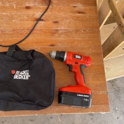 Black & Decker drill screw gun