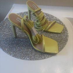 Steve Madden Lemon Yellow 7.5